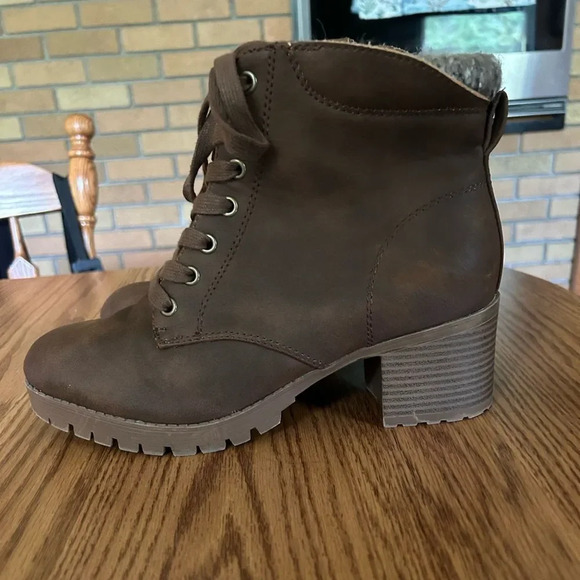 Time and Tru Brown Boot Heels Women’s Size 8.5 - Picture 1 of 5